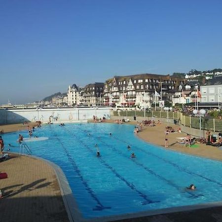 Un Chez Soi Bord De Mer Trouville-sur-Mer Esterno foto
