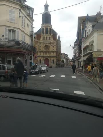 Un Chez Soi Bord De Mer Trouville-sur-Mer Esterno foto